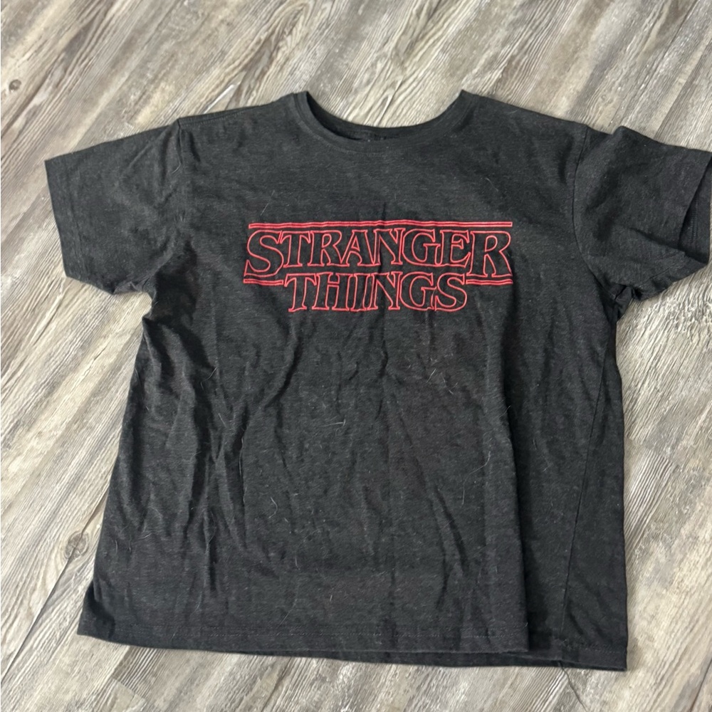 Netflix Stranger Things grey and Red Short Sleeve Tee EUC
